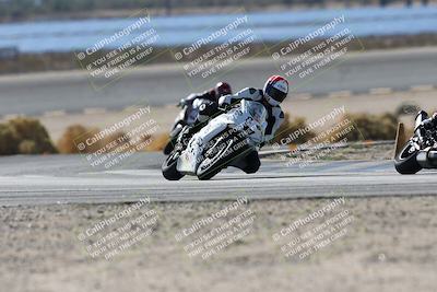 media/Nov-16-2025-Race Pace (Sun) [[8c5fa54630]]/Verified Riders/3-Turn 14 (1045am)/